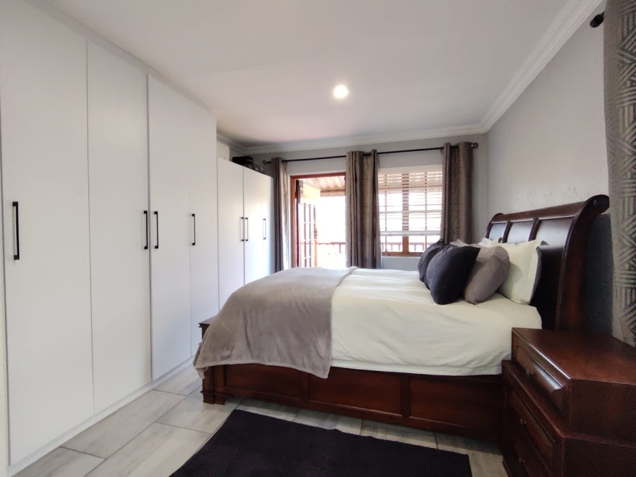 3 Bedroom Property for Sale in Glen Marais Gauteng