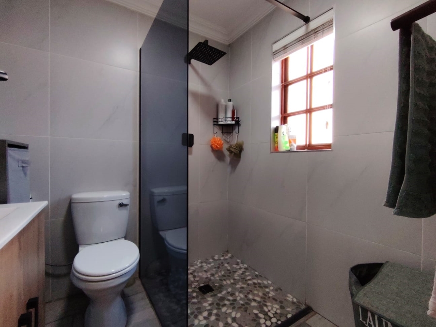 3 Bedroom Property for Sale in Glen Marais Gauteng