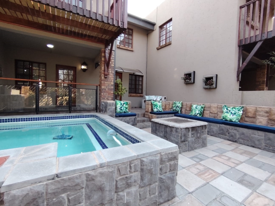 3 Bedroom Property for Sale in Glen Marais Gauteng