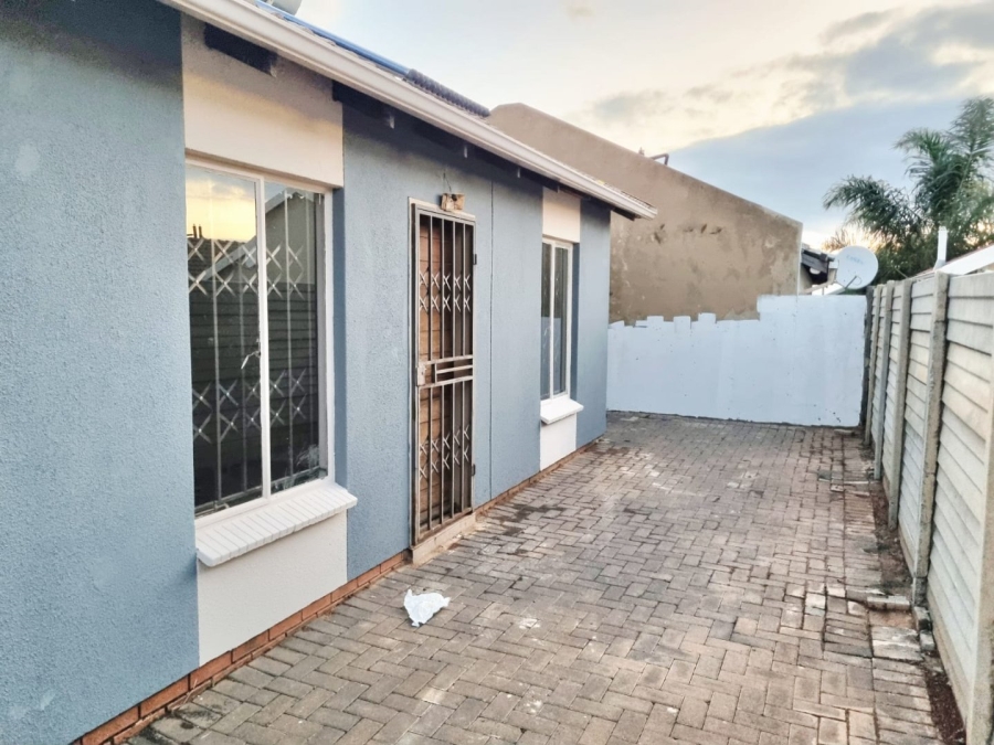 2 Bedroom Property for Sale in Sky City Gauteng