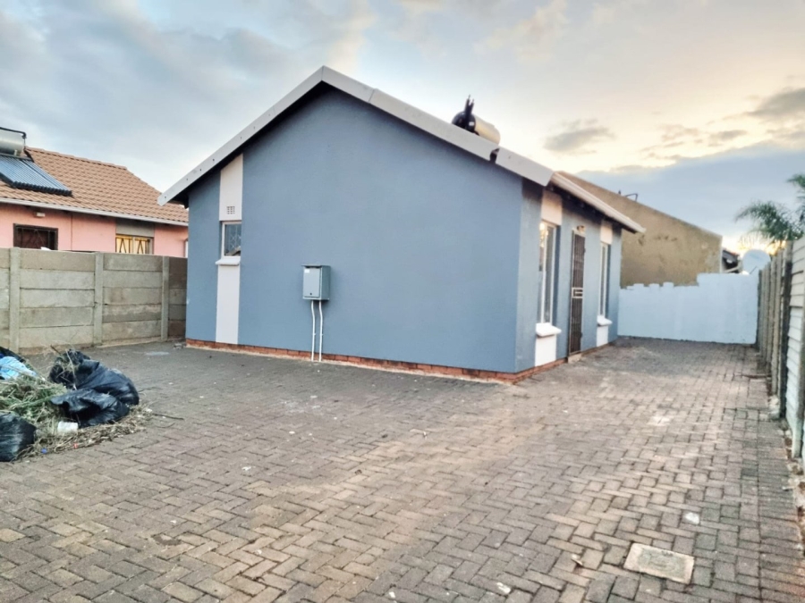 2 Bedroom Property for Sale in Sky City Gauteng
