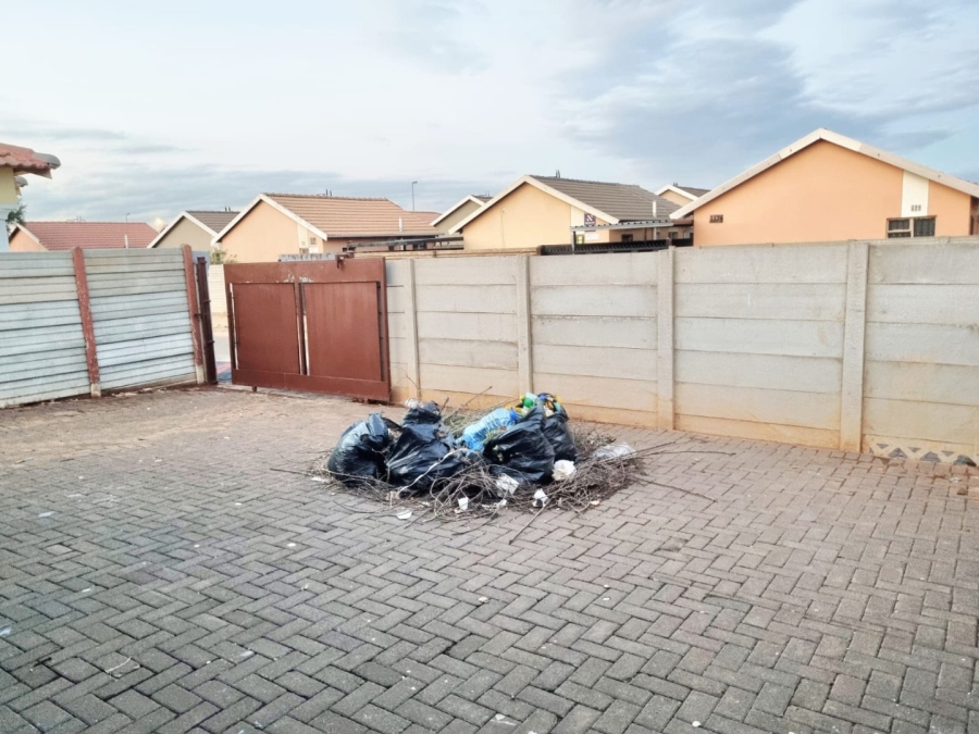 2 Bedroom Property for Sale in Sky City Gauteng