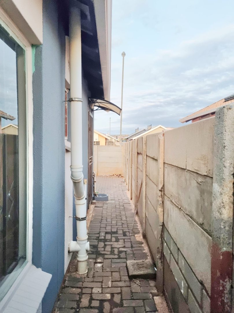 2 Bedroom Property for Sale in Sky City Gauteng