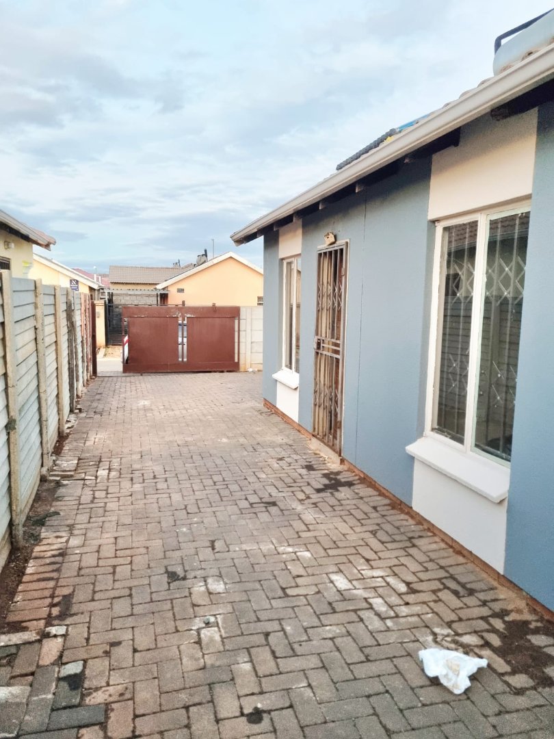 2 Bedroom Property for Sale in Sky City Gauteng
