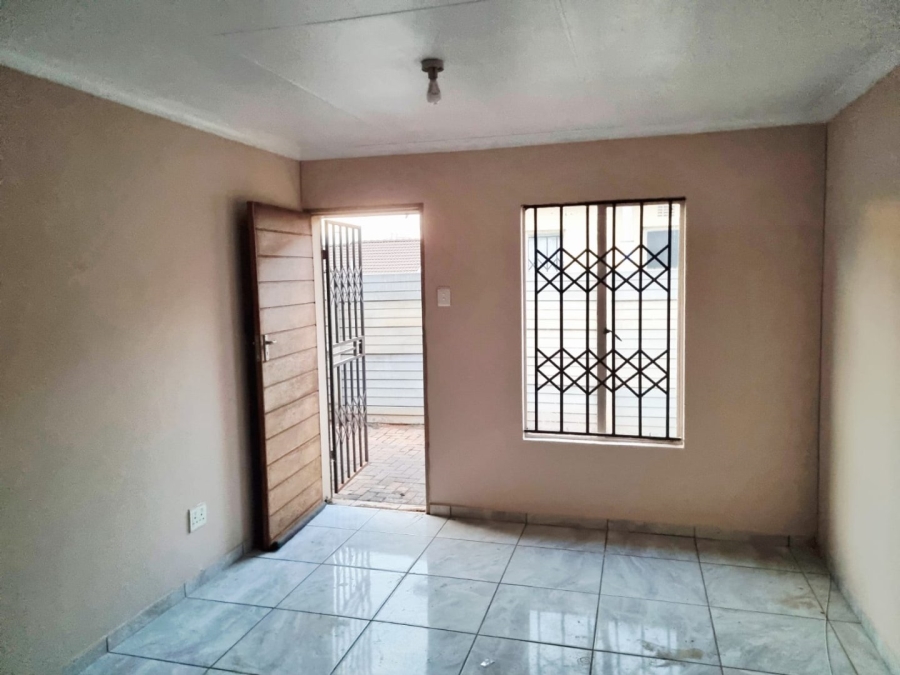2 Bedroom Property for Sale in Sky City Gauteng