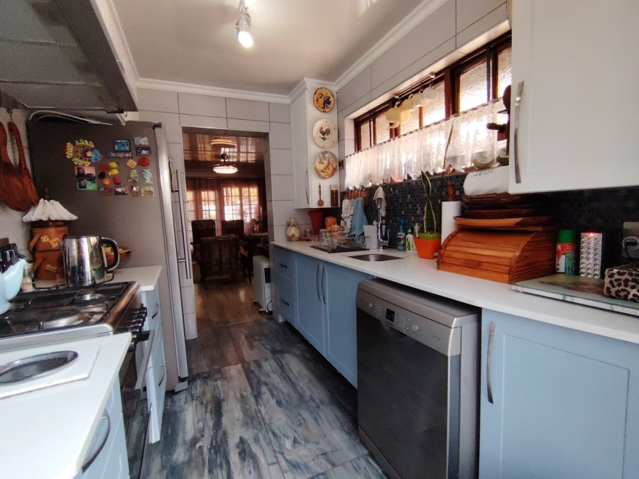 3 Bedroom Property for Sale in Lakefield Gauteng