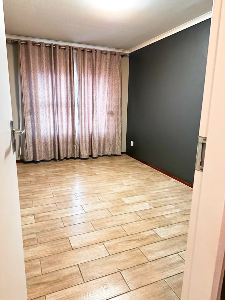 1 Bedroom Property for Sale in Carlswald Gauteng