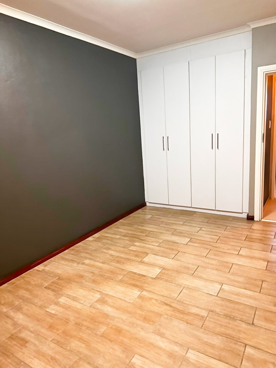 1 Bedroom Property for Sale in Carlswald Gauteng