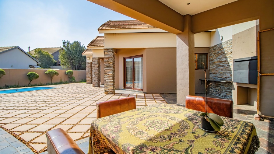 4 Bedroom Property for Sale in Serengeti Lifestyle Estate Gauteng