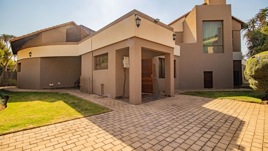 4 Bedroom Property for Sale in Serengeti Lifestyle Estate Gauteng