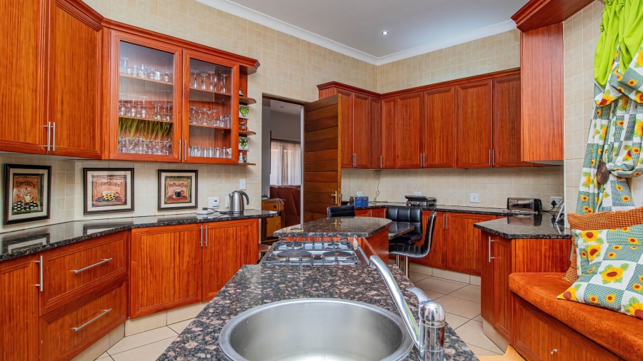 4 Bedroom Property for Sale in Serengeti Lifestyle Estate Gauteng
