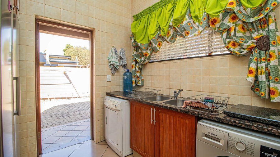 4 Bedroom Property for Sale in Serengeti Lifestyle Estate Gauteng