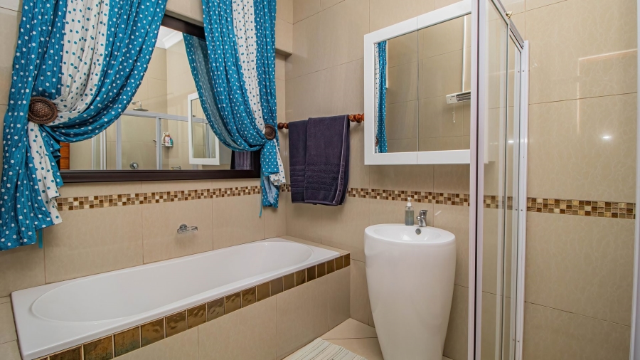 4 Bedroom Property for Sale in Serengeti Lifestyle Estate Gauteng