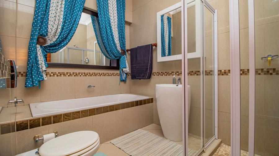 4 Bedroom Property for Sale in Serengeti Lifestyle Estate Gauteng