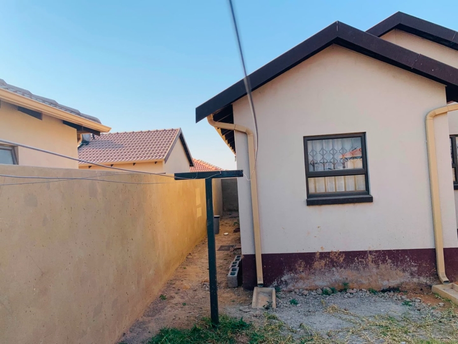 3 Bedroom Property for Sale in Windmill Park Gauteng