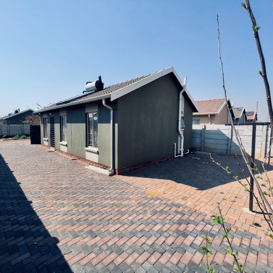 3 Bedroom Property for Sale in Sky City Gauteng