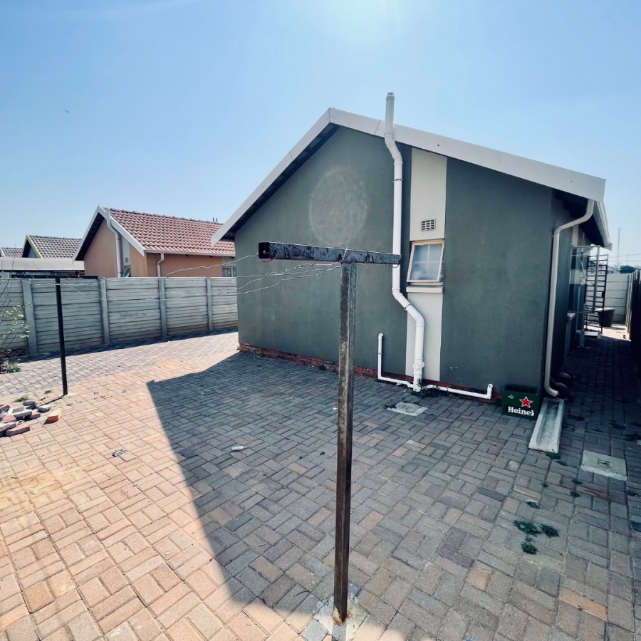 3 Bedroom Property for Sale in Sky City Gauteng