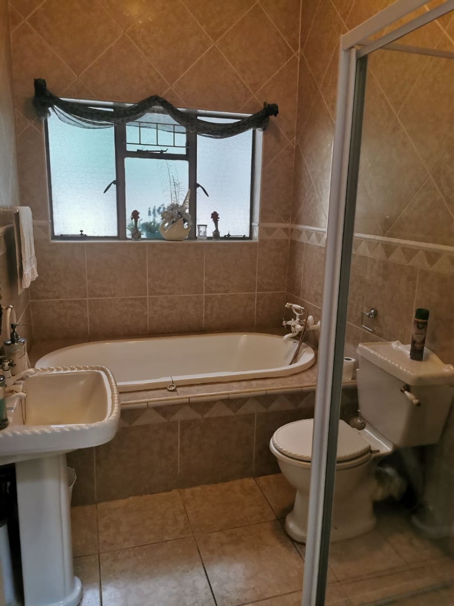 4 Bedroom Property for Sale in Montana Park Gauteng