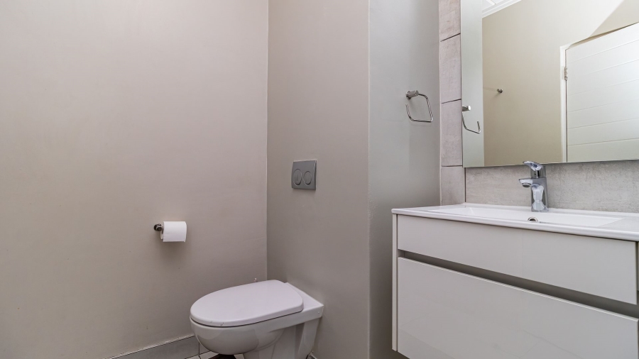 2 Bedroom Property for Sale in Serengeti Lifestyle Estate Gauteng