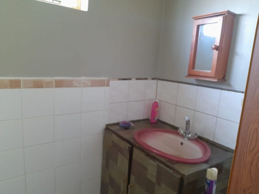 Commercial Property for Sale in Boltonwold Gauteng