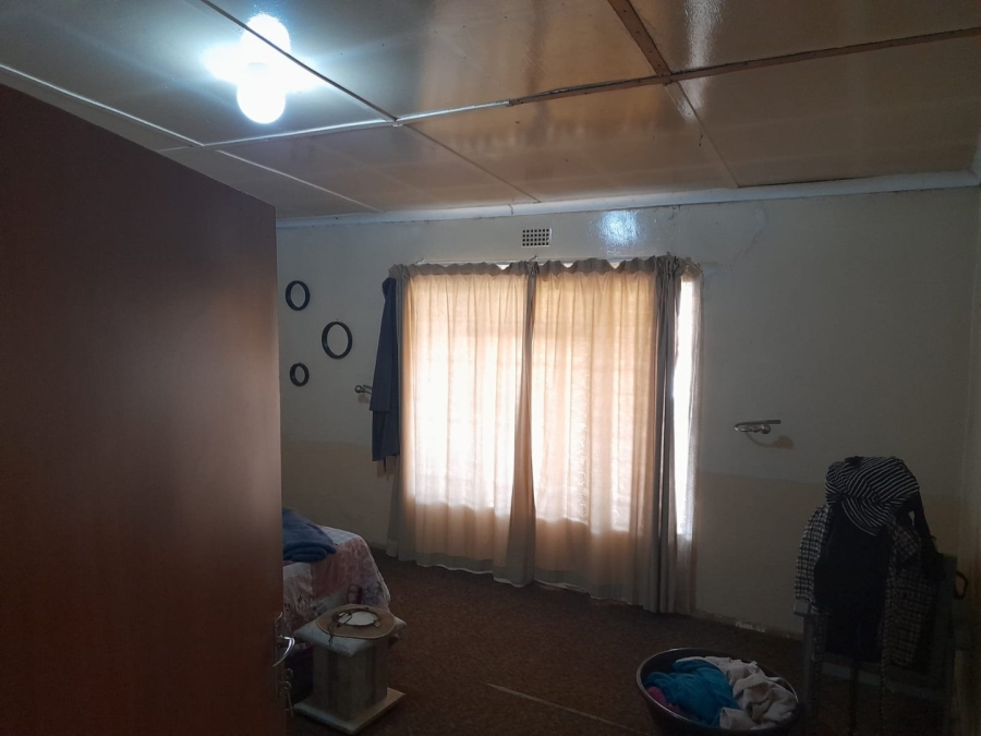 Commercial Property for Sale in Boltonwold Gauteng