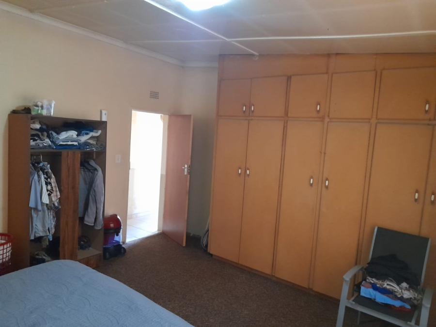 Commercial Property for Sale in Boltonwold Gauteng