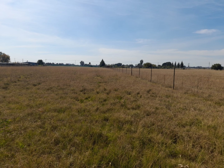 Commercial Property for Sale in Boltonwold Gauteng