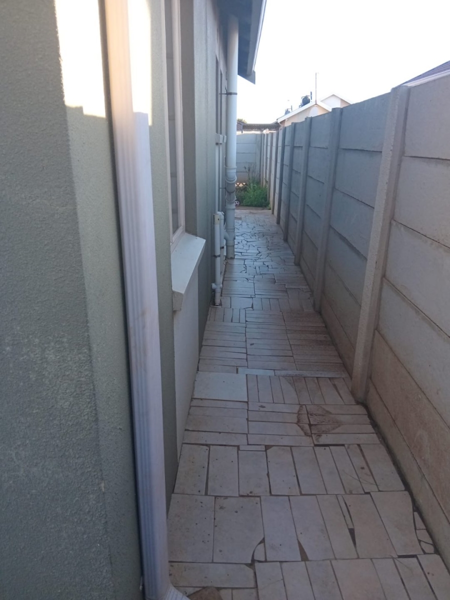  Bedroom Property for Sale in Sky City Gauteng