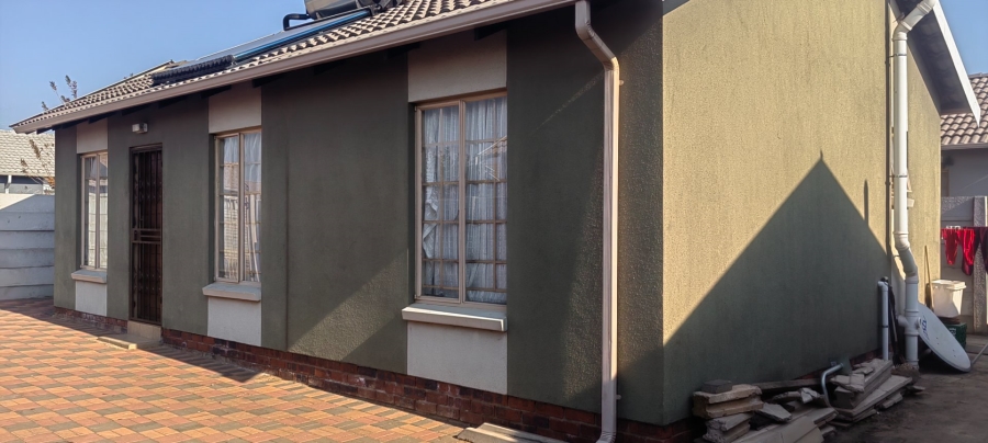  Bedroom Property for Sale in Sky City Gauteng