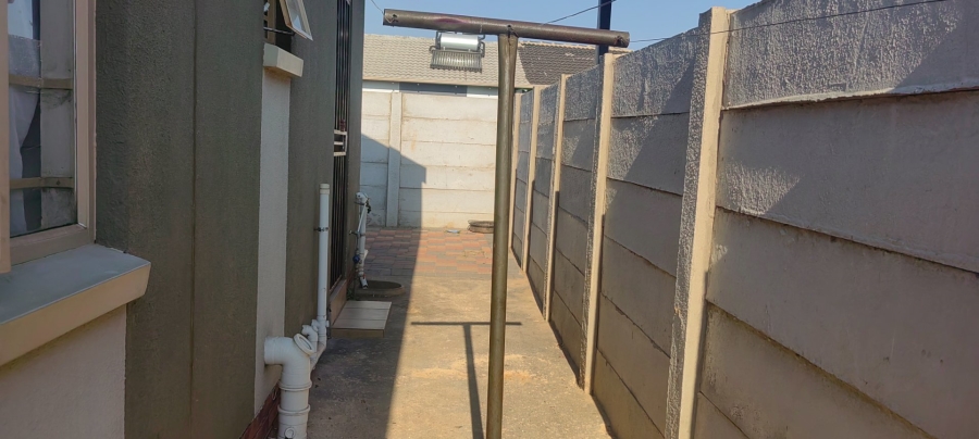  Bedroom Property for Sale in Sky City Gauteng