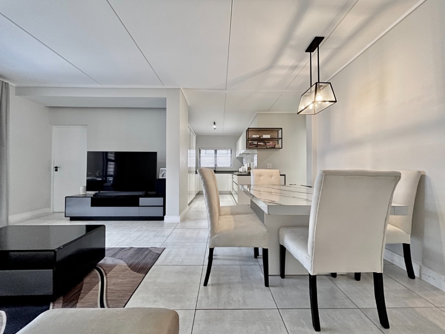 To Let 3 Bedroom Property for Rent in Waterfall Gauteng