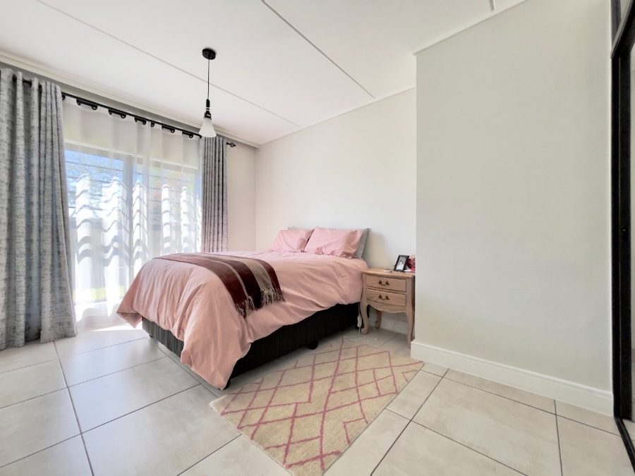 To Let 3 Bedroom Property for Rent in Waterfall Gauteng