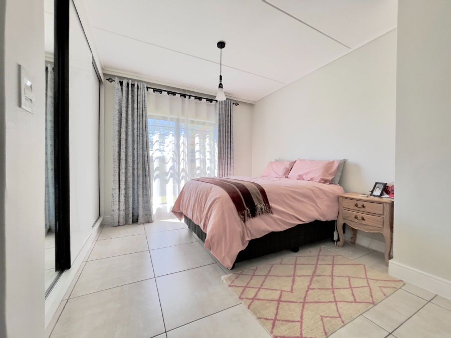 To Let 3 Bedroom Property for Rent in Waterfall Gauteng