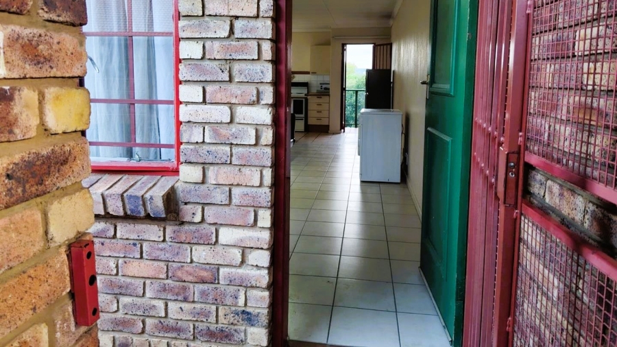 To Let 2 Bedroom Property for Rent in Moregloed Gauteng