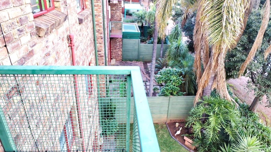 To Let 2 Bedroom Property for Rent in Moregloed Gauteng