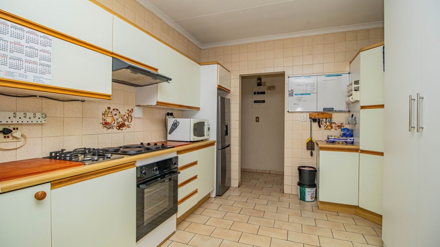 3 Bedroom Property for Sale in Bonaero Park Gauteng