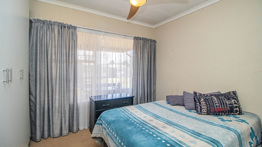 3 Bedroom Property for Sale in Bonaero Park Gauteng
