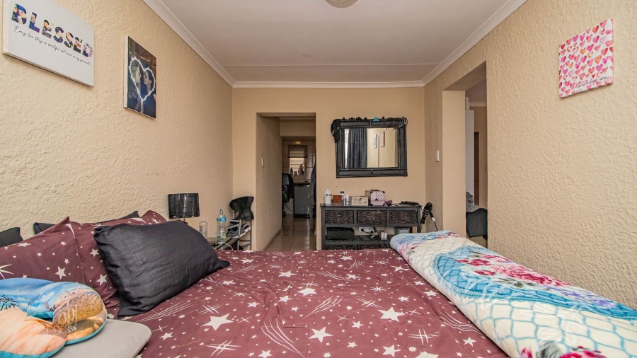 3 Bedroom Property for Sale in Bonaero Park Gauteng