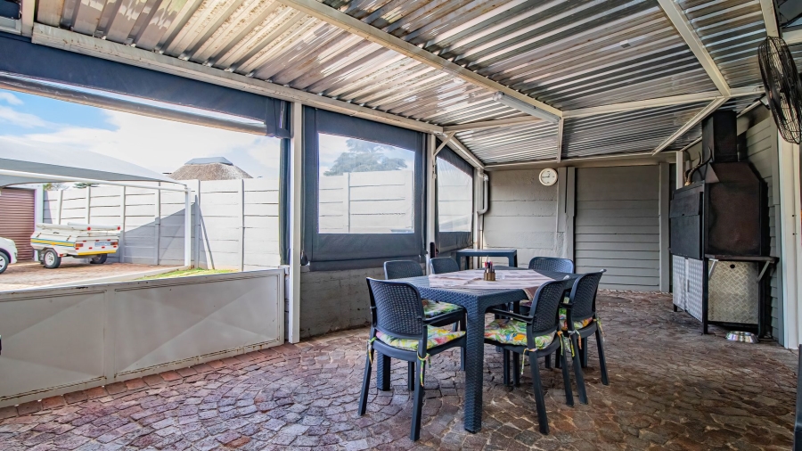 3 Bedroom Property for Sale in Bonaero Park Gauteng