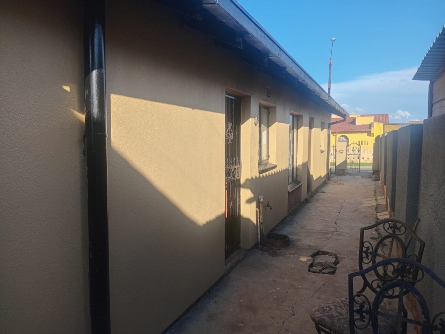 3 Bedroom Property for Sale in Daveyton Gauteng