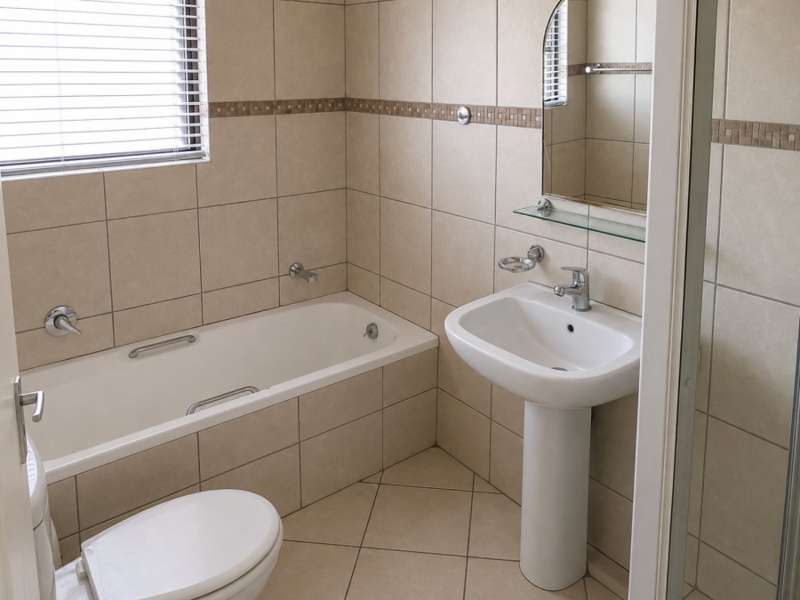 2 Bedroom Property for Sale in Buccleuch Gauteng
