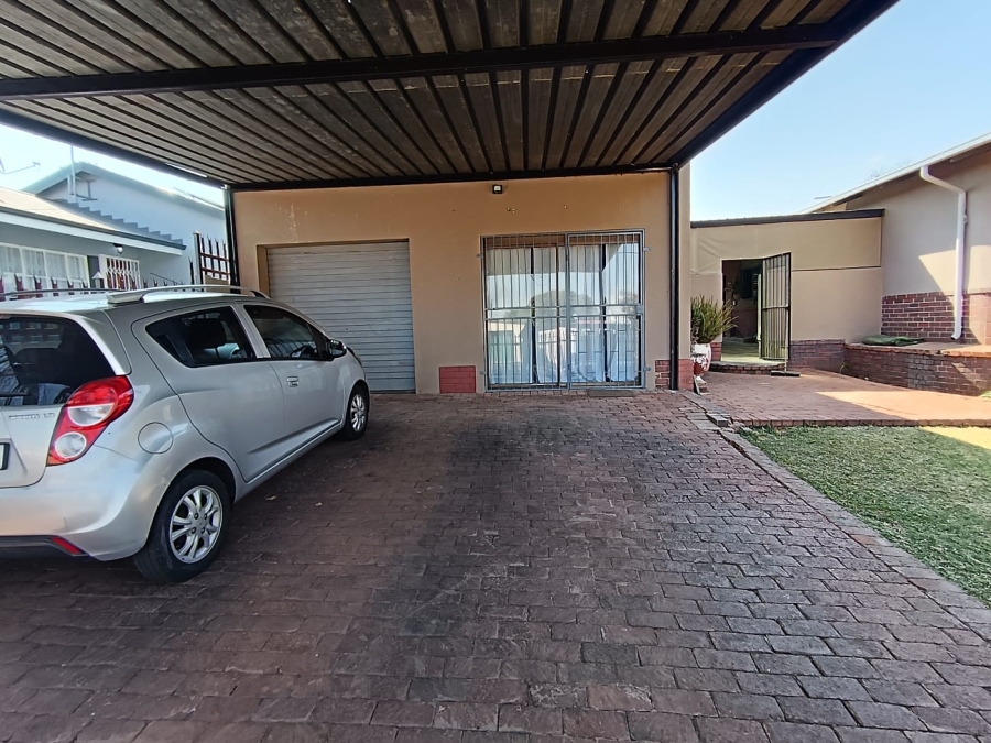 4 Bedroom Property for Sale in Valhalla Gauteng