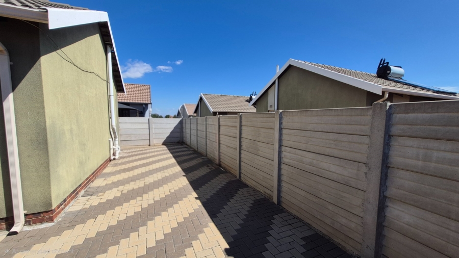 3 Bedroom Property for Sale in Sky City Gauteng