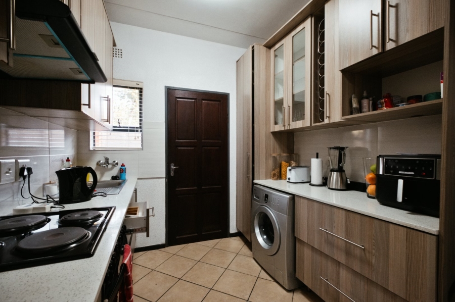 2 Bedroom Property for Sale in Albertsdal Gauteng
