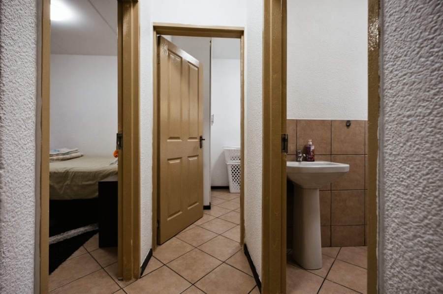 2 Bedroom Property for Sale in Albertsdal Gauteng