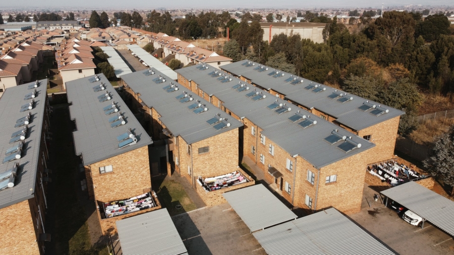 2 Bedroom Property for Sale in Albertsdal Gauteng