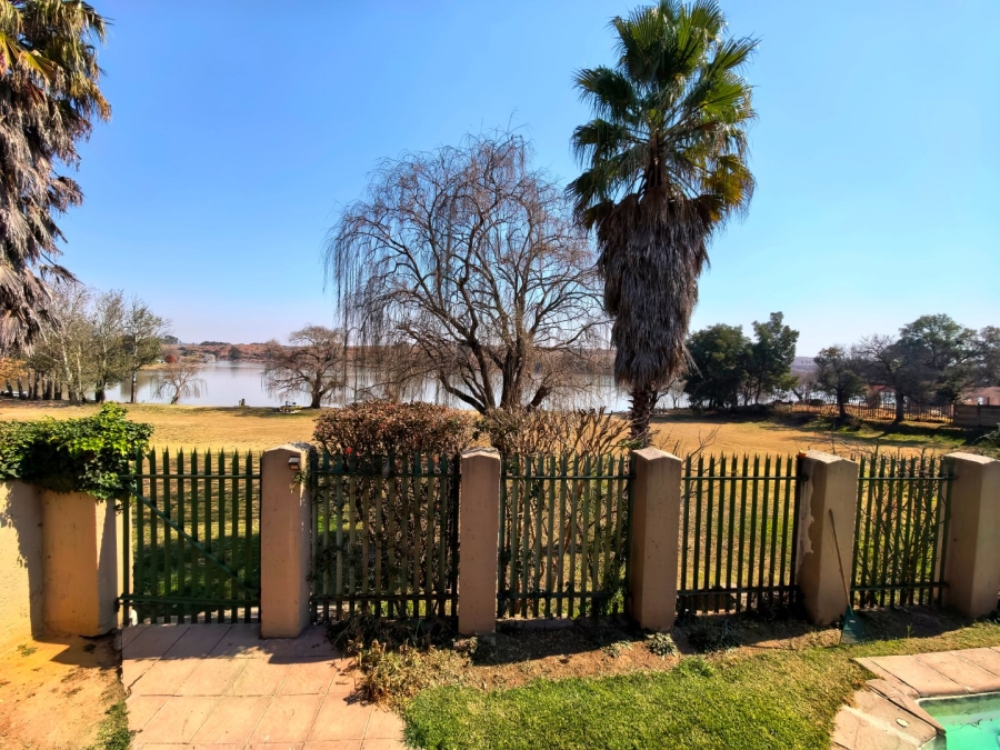 3 Bedroom Property for Sale in Vaal Bank Gauteng