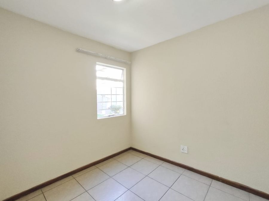 To Let 3 Bedroom Property for Rent in Florentia Gauteng