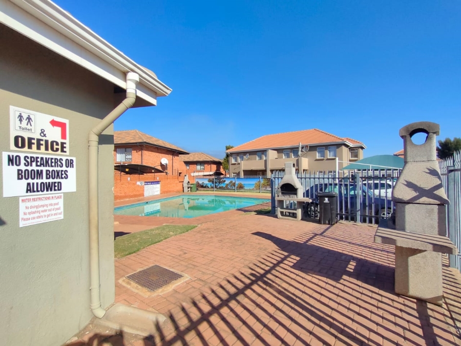 To Let 3 Bedroom Property for Rent in Florentia Gauteng
