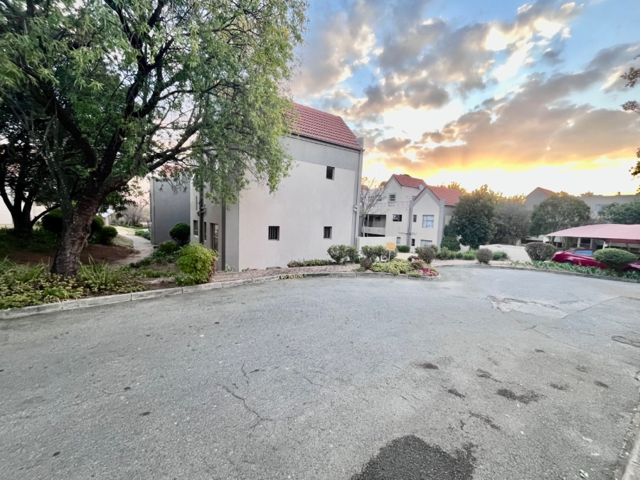 2 Bedroom Property for Sale in Halfway Gardens Gauteng